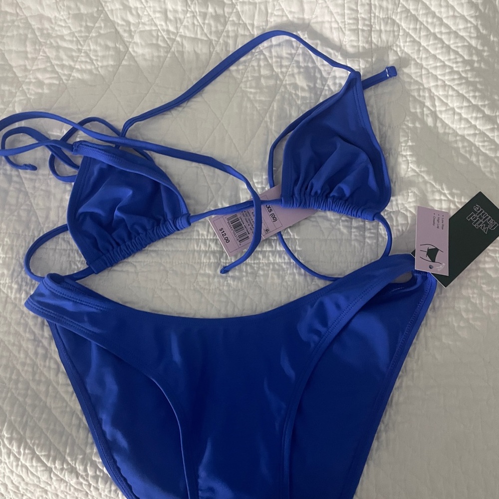 Women’s bikini!